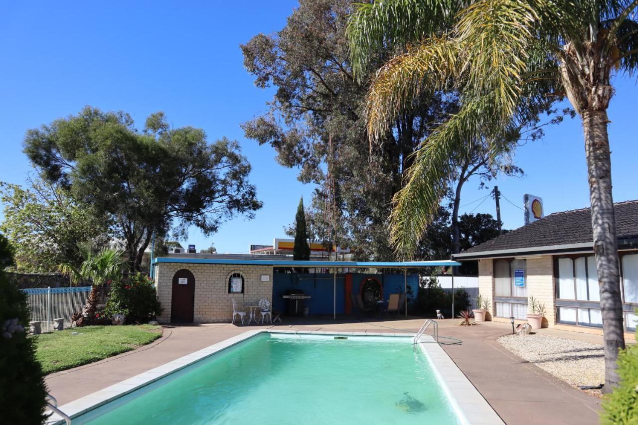 Capri Motel Balranald Exterior foto